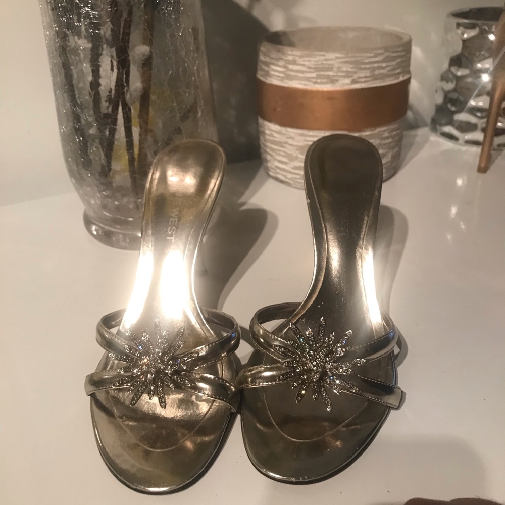 Sparkling silver Nine West heels 👠 💕🌺💖🤩🤩